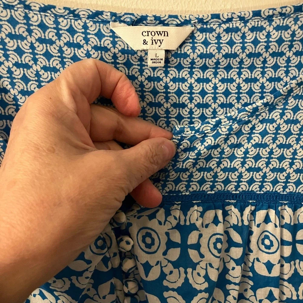 Crown & Ivy Blue and White Geometric Blouse - Picture 3 of 3